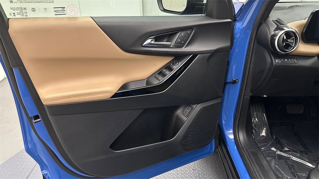 Used 2025 Chevrolet Equinox ACTIV w/ Safety and Technology Package image 18