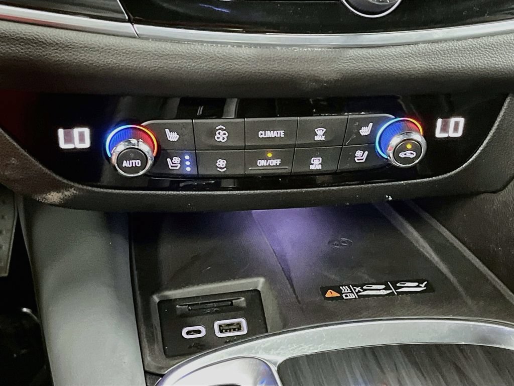 Used 2022 Buick Enclave Premium w/ Surround and Sites Package AWD/4WD image 16