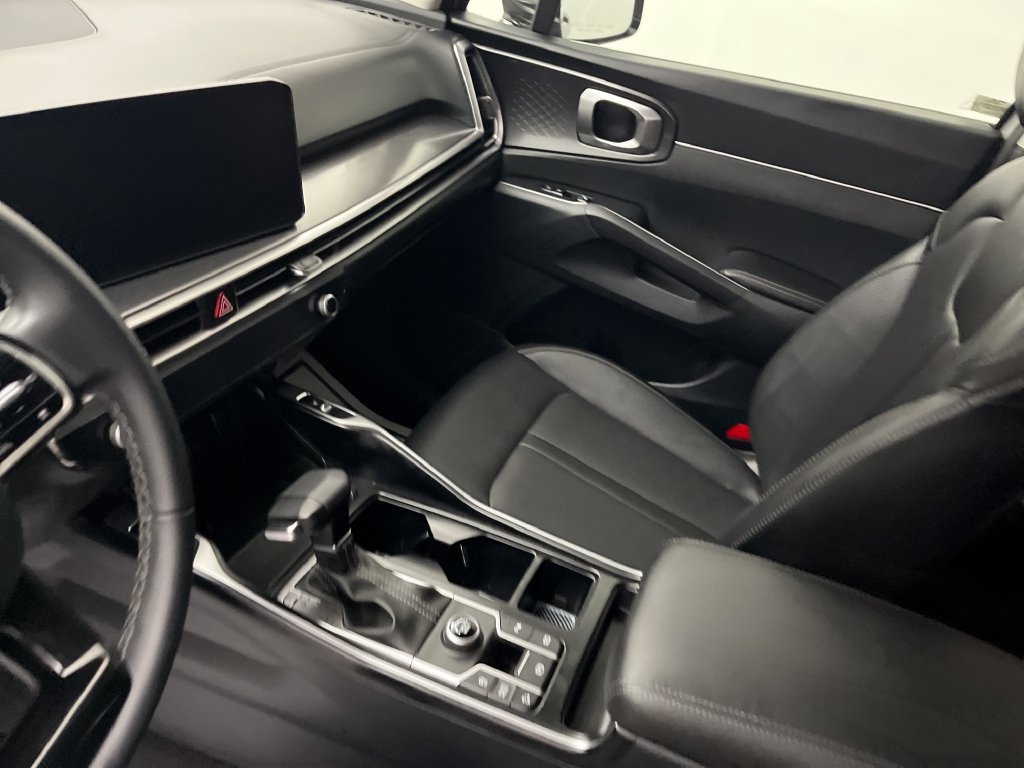 Used 2025 Kia Sorento S w/ Panoramic Sunroof Package FWD image 18