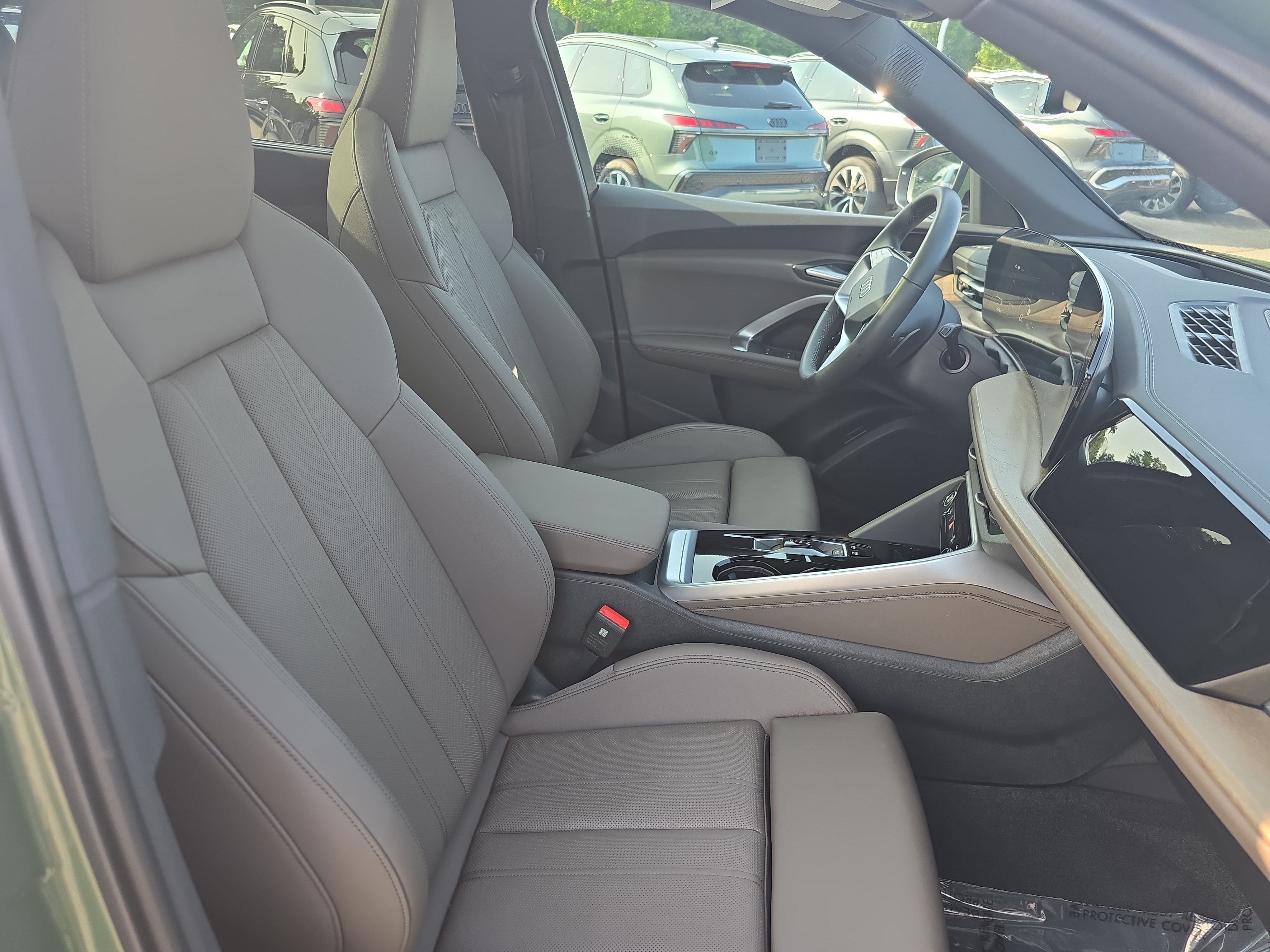 Certified 2025 Audi Q5 Premium AWD/4WD image 10