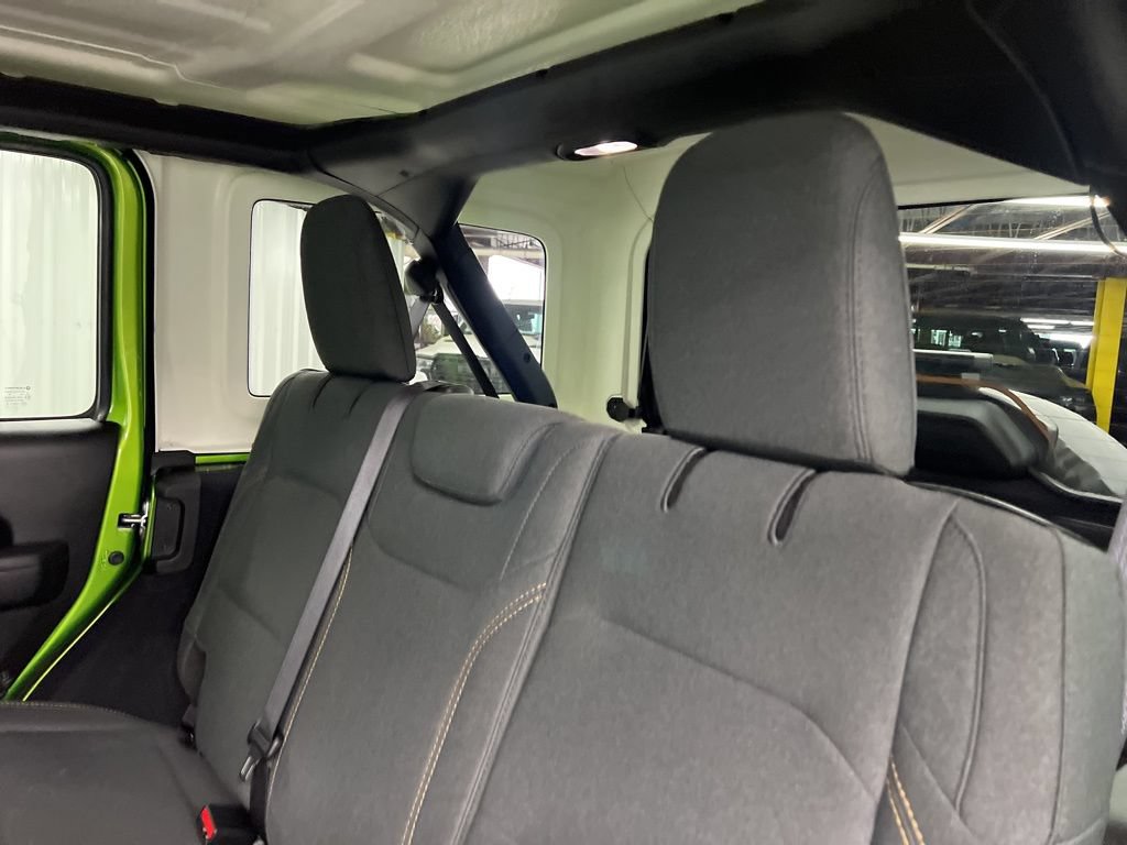 Used 2025 Jeep Wrangler Unlimited Sport AWD/4WD image 13