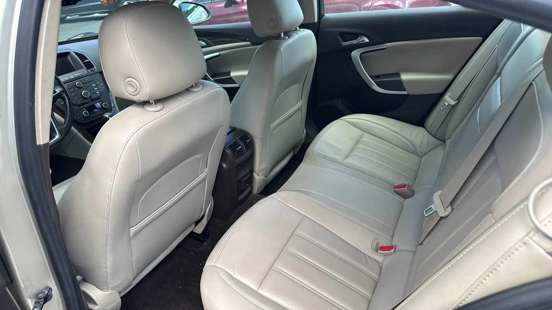 Used 2013 Buick Regal Premium FWD image 6