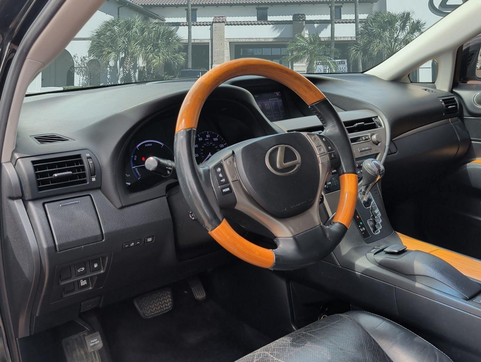 Used 2014 Lexus RX 450h FWD image 12