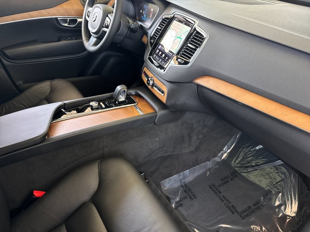 Certified 2023 Volvo XC90 B6 Plus w/ Protection Package Premier AWD/4WD image 16