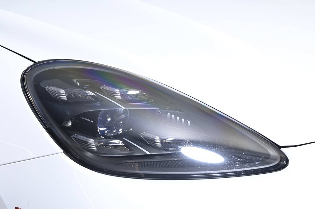 Certified 2023 Porsche Cayenne GTS AWD/4WD image 25