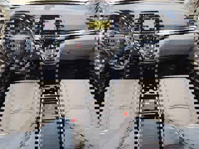 Used 2023 Honda Odyssey Elite image 16