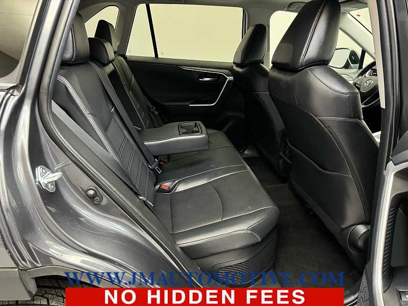Used 2021 Toyota RAV4 Limited image 18
