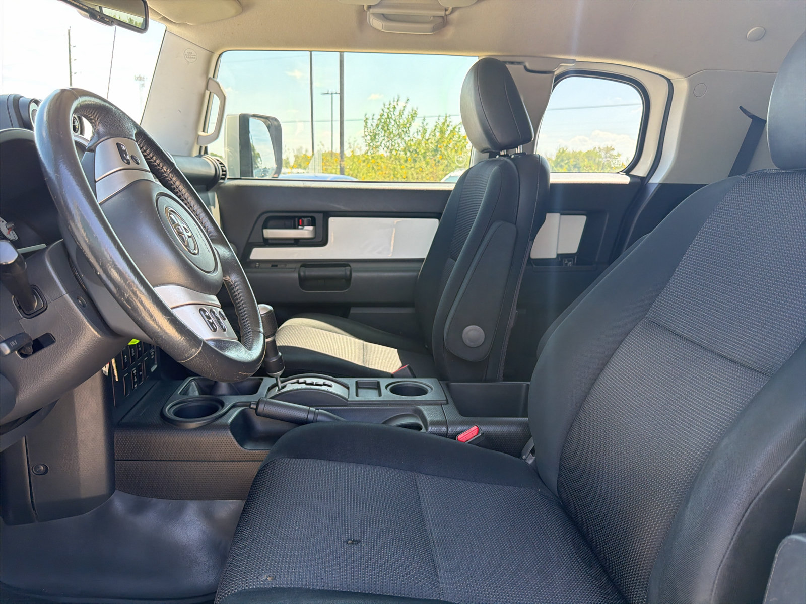 Used 2012 Toyota FJ Cruiser 4WD w/ Upgrade Pkg image 10