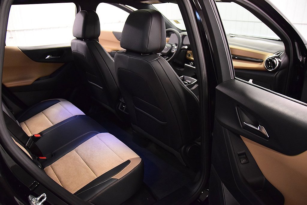 New 2026 Chevrolet Equinox ACTIV w/ Safety and Technology Package image 31