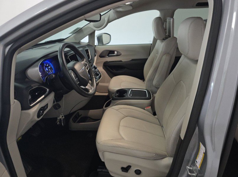 Certified 2020 Chrysler Pacifica Touring-L Plus FWD image 5