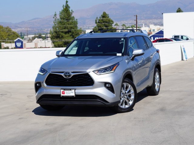 Certified 2021 Toyota Highlander Limited AWD/4WD image 5