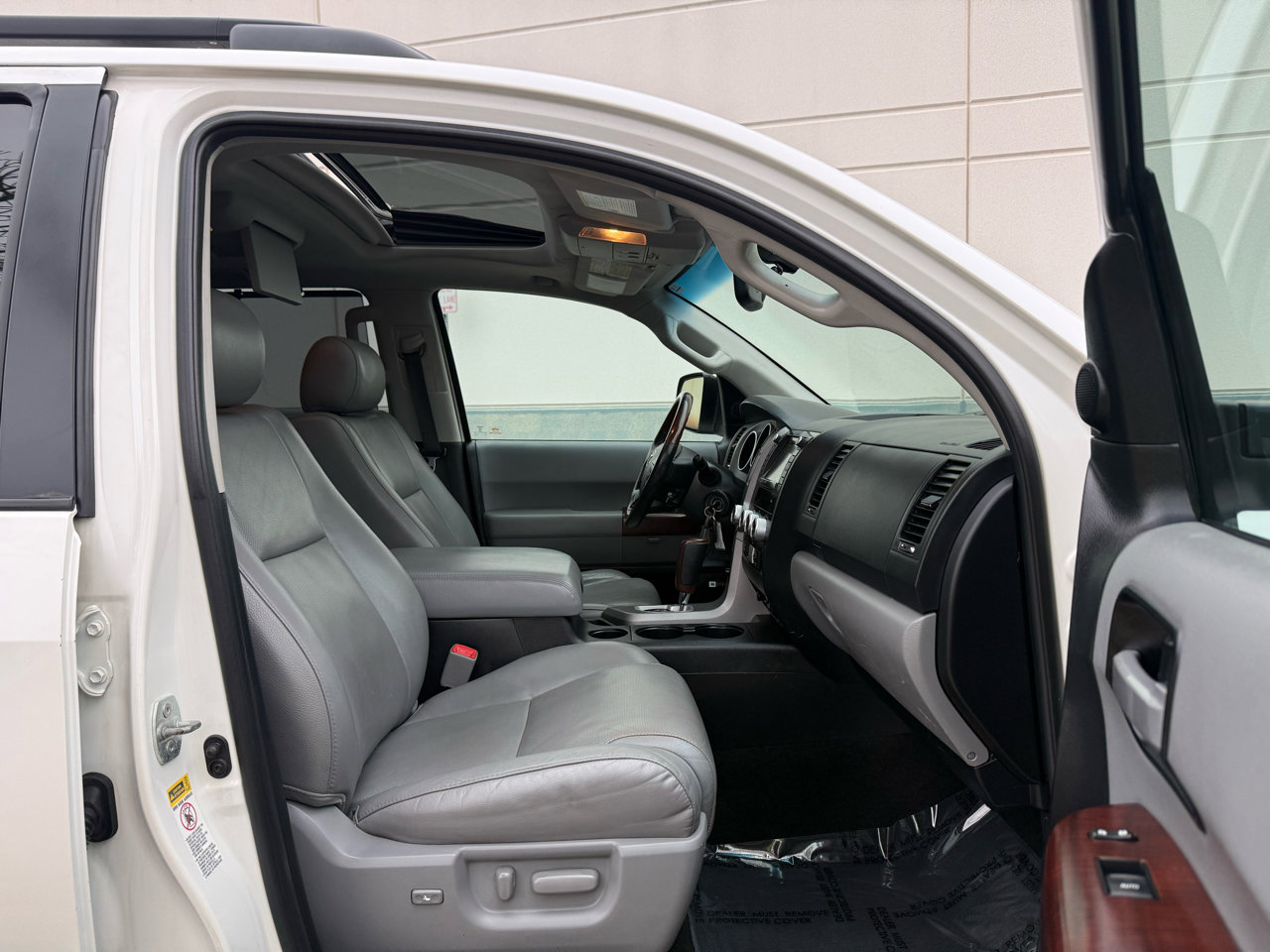 Used 2012 Toyota Sequoia Platinum image 26