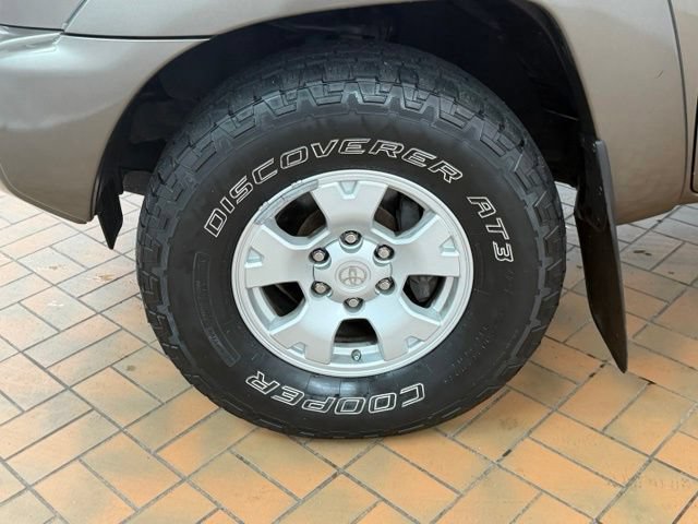 Used 2015 Toyota Tacoma 4x4 Double Cab w/ TRD Off-Road Package image 4