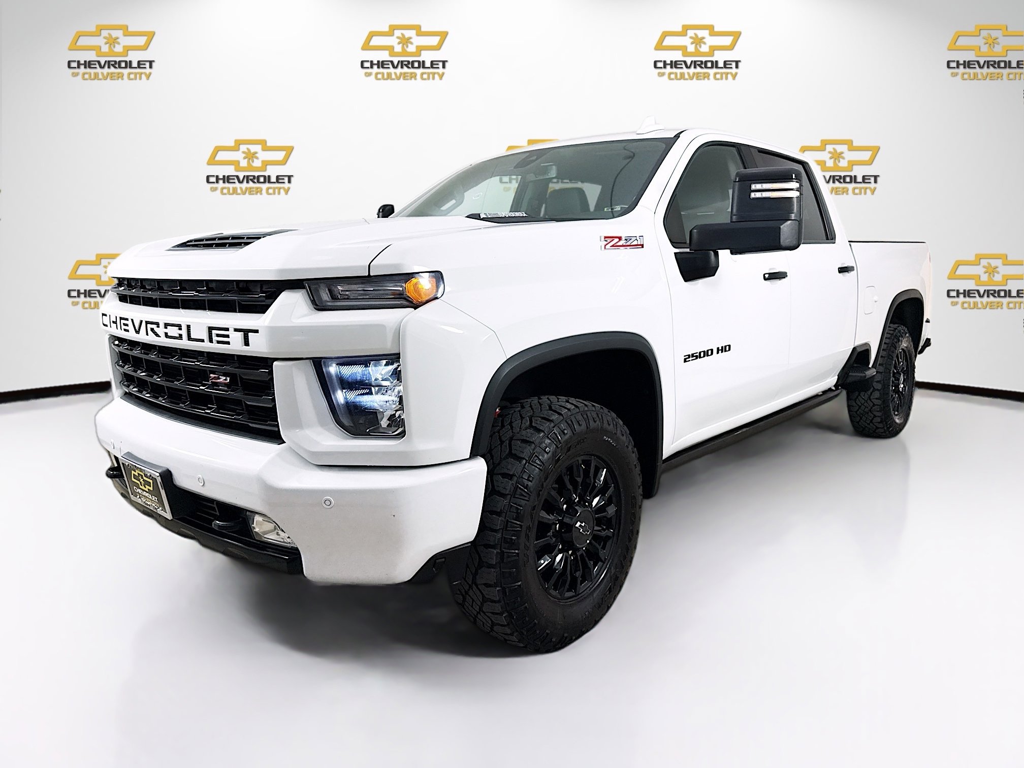 Used 2023 Chevrolet Silverado 2500 LTZ w/ LTZ Plus Package image 3