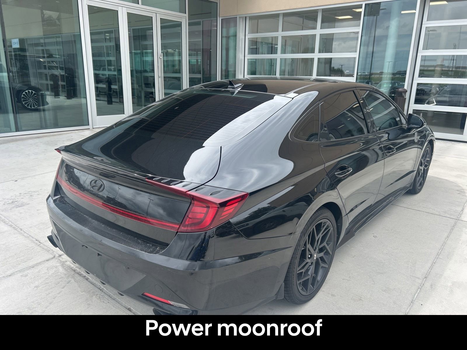 Used 2022 Hyundai Sonata N Line w/ Preferred Accessory Package FWD image 7