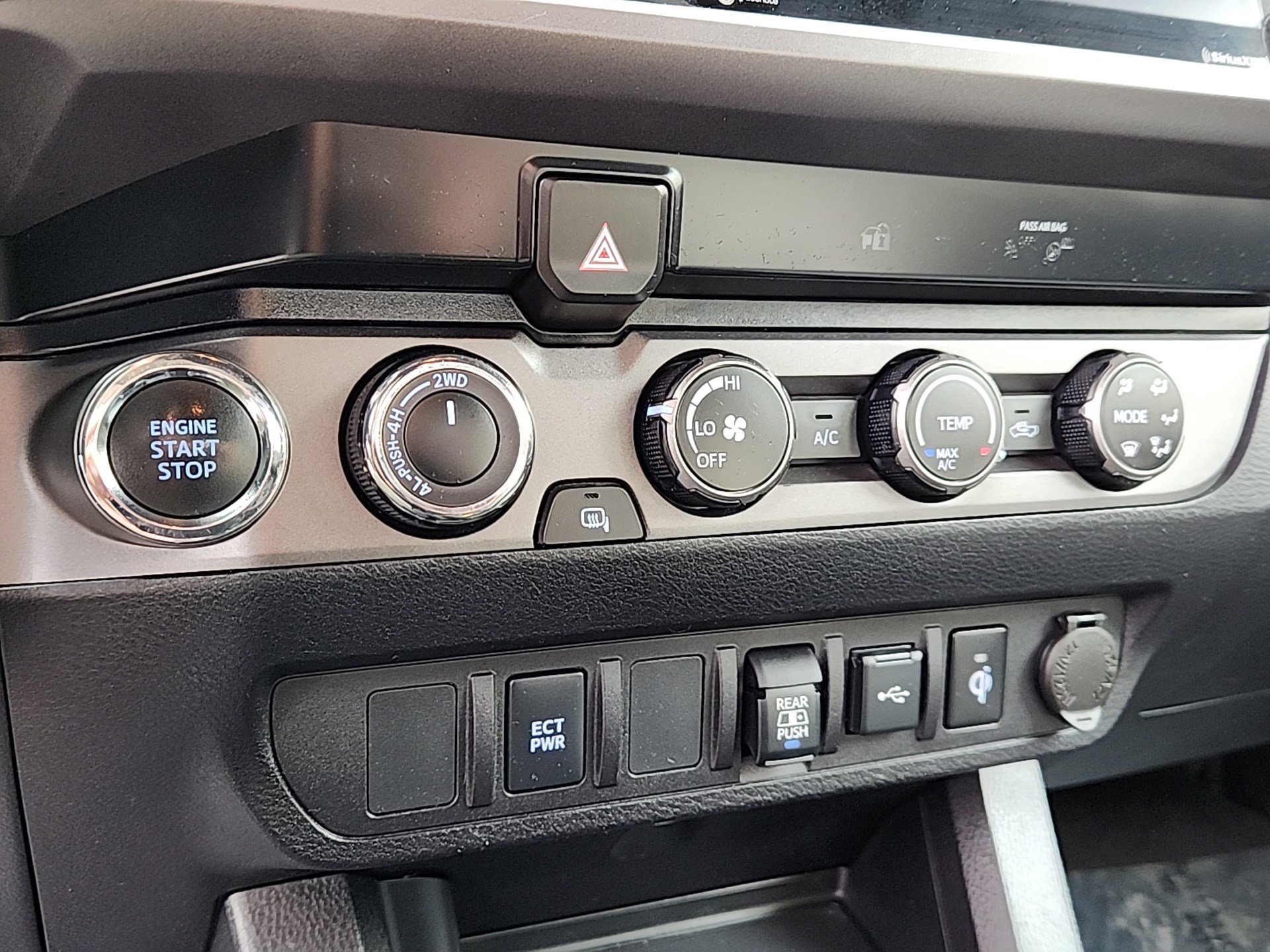 Used 2020 Toyota Tacoma TRD Sport image 16