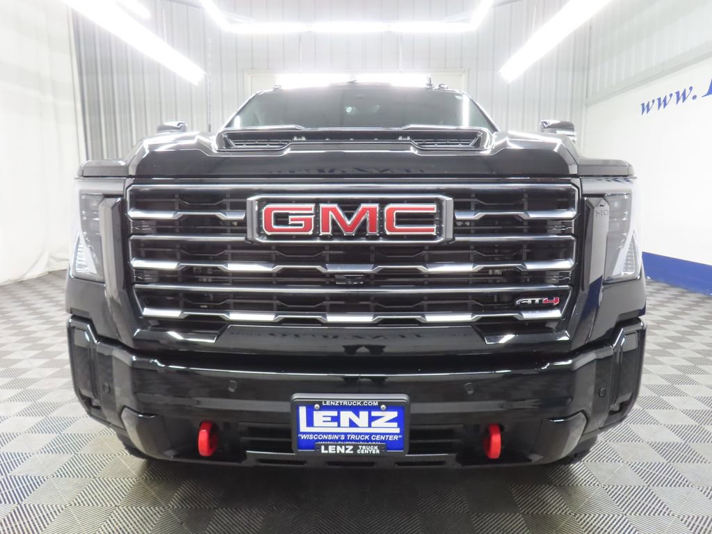 Used 2025 GMC Sierra 2500 AT4 image 42