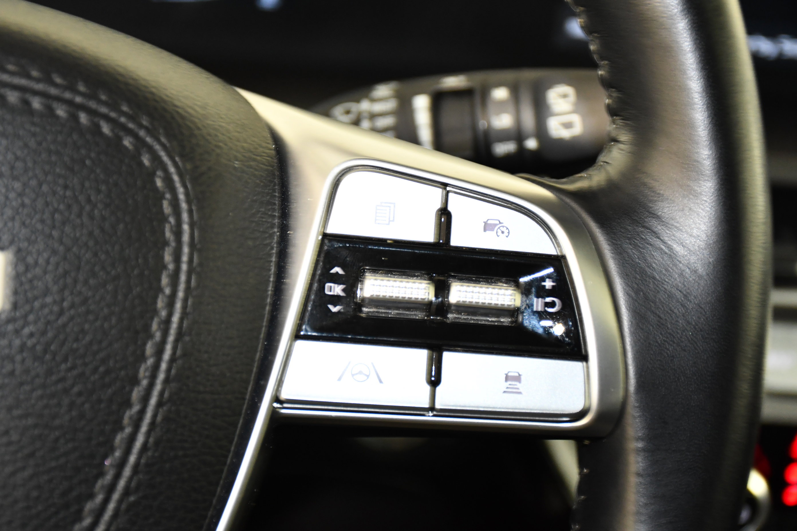 Used 2025 Kia Telluride S image 21