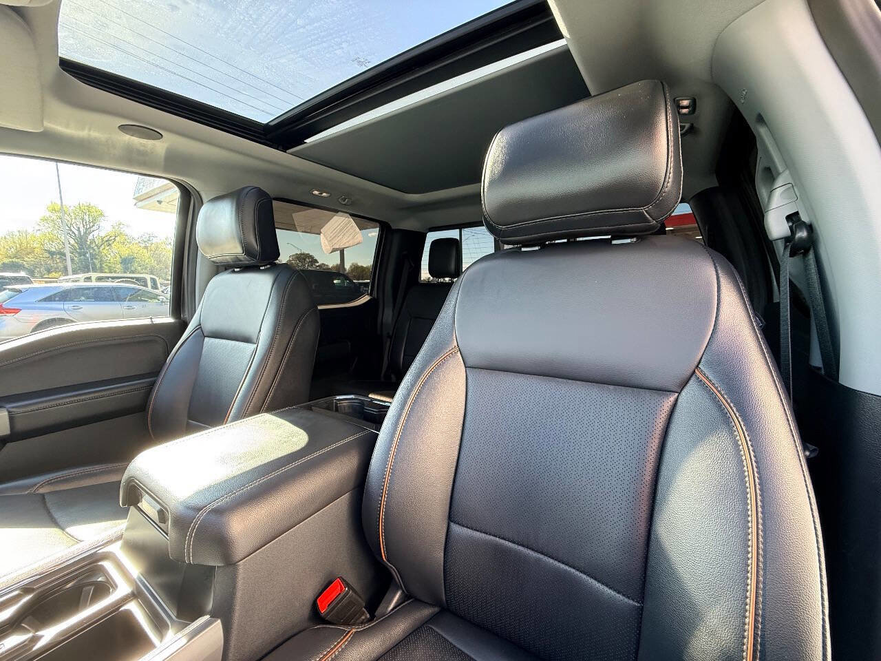 Used 2025 Ford F250 Lariat w/ Lariat Ultimate Package image 35