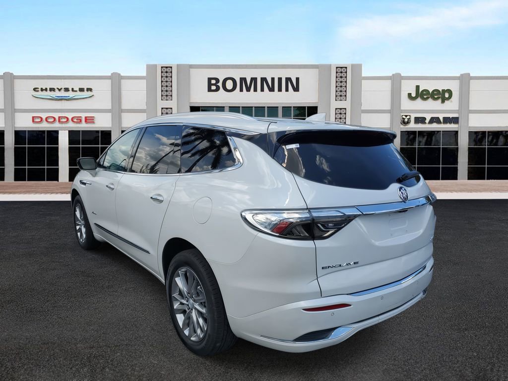 Used 2022 Buick Enclave Avenir image 4