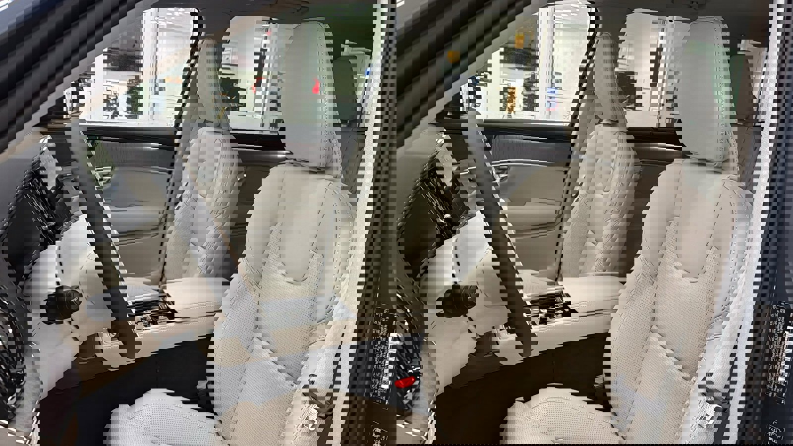 New 2026 Volvo XC90 T8 Ultra w/ Protection Package Premier image 23