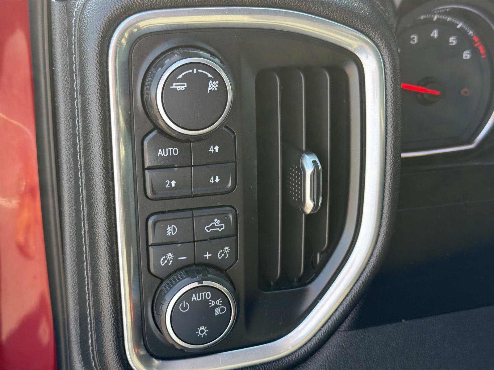 Certified 2019 Chevrolet Silverado 1500 RST w/ All-Star Edition AWD/4WD image 5