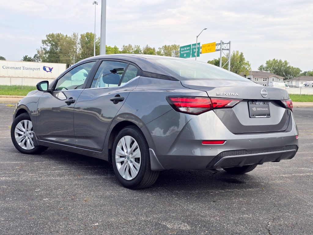 Used 2025 Nissan Sentra S FWD image 11