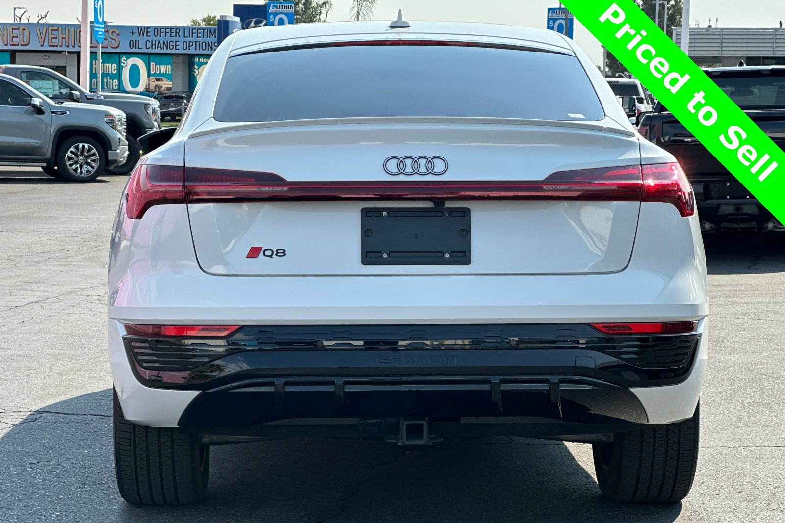 Used 2024 Audi Q8 e-tron Premium image 5