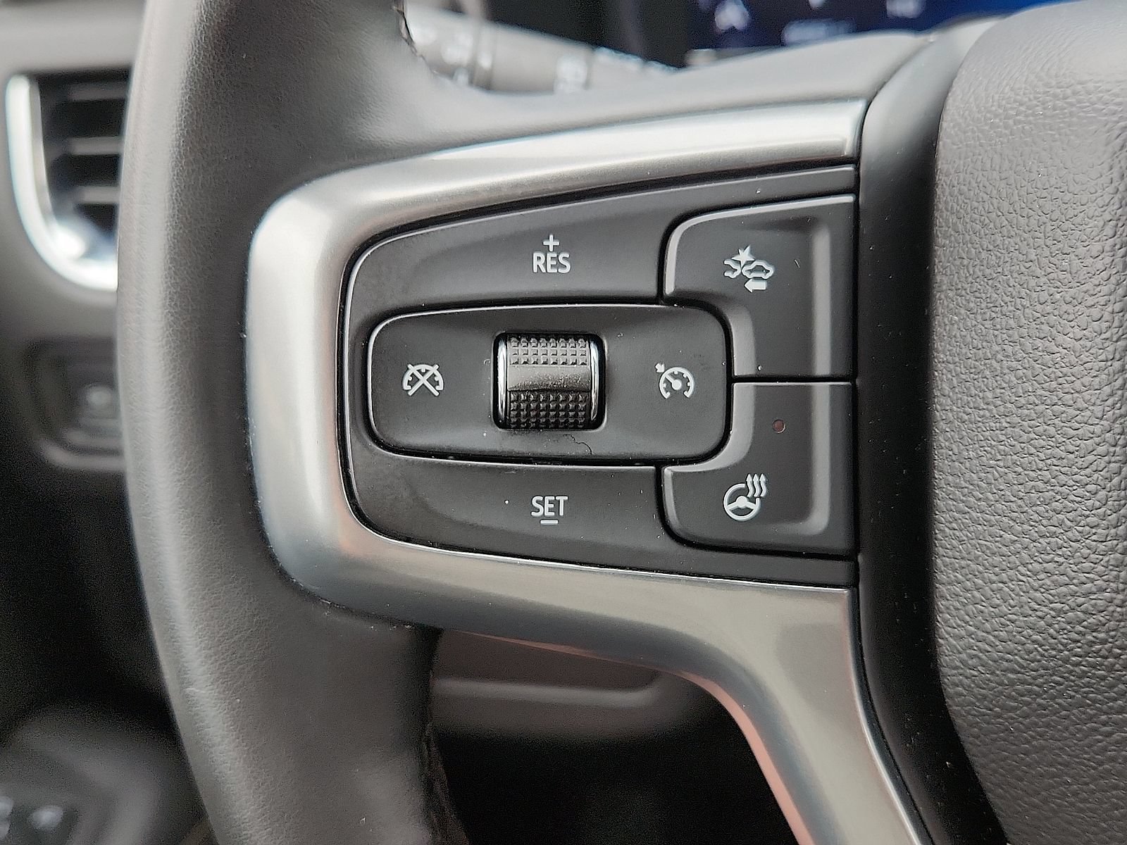 Used 2024 Chevrolet Tahoe Premier RWD image 17