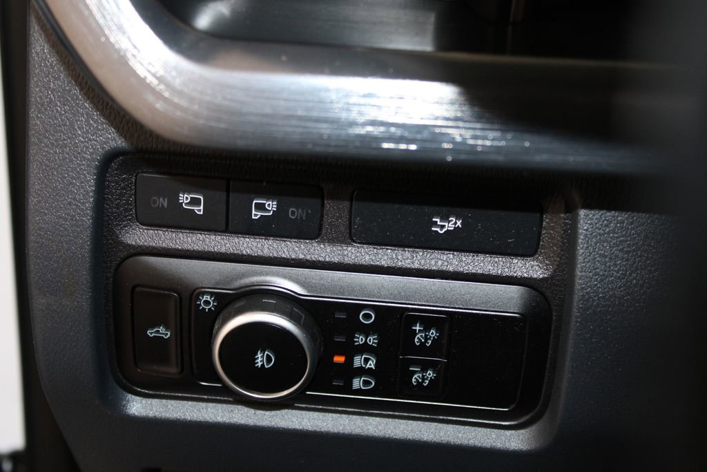 Used 2024 Ford F250 Lariat image 28