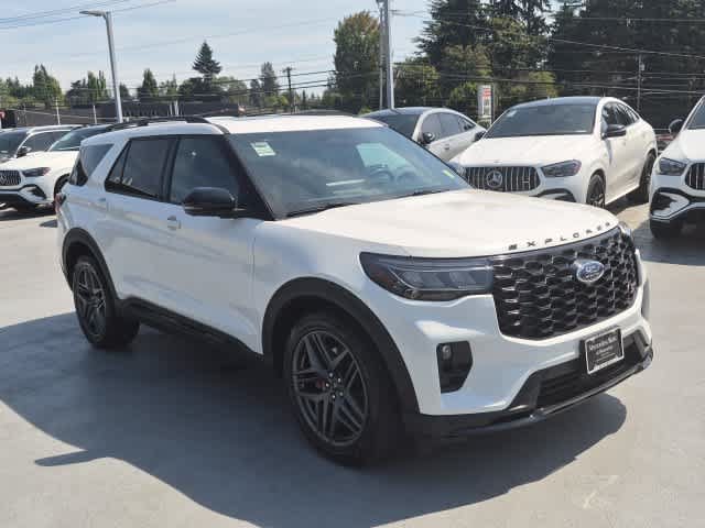 Used 2025 Ford Explorer ST w/ Sun And Sound Package AWD/4WD image 2