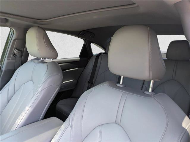 Used 2022 Toyota Avalon XLE w/ Moonroof Package FWD image 13