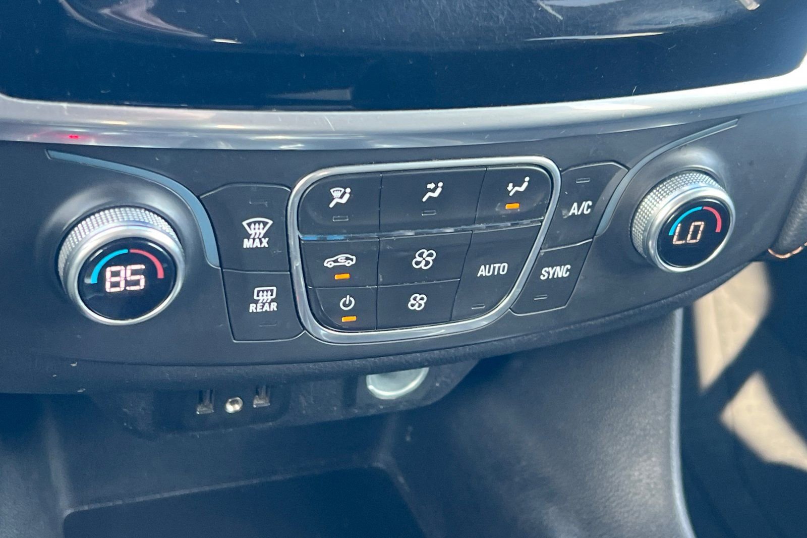 Used 2020 Chevrolet Traverse LS image 18