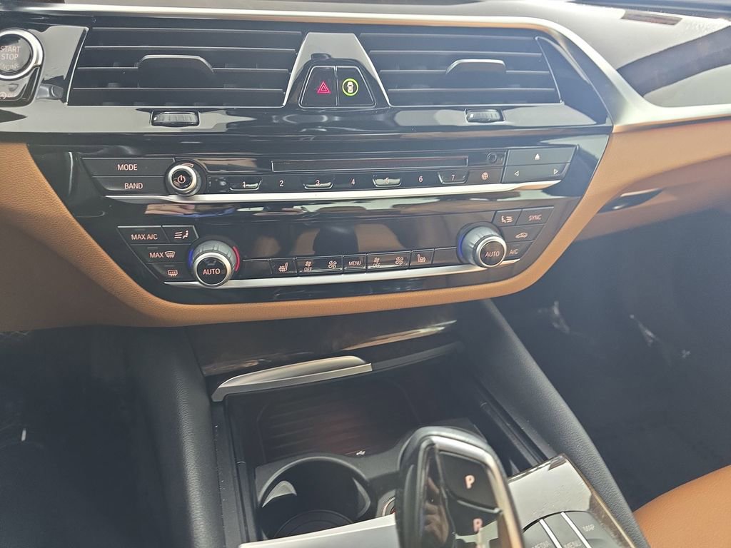 Used 2018 BMW 530i xDrive AWD/4WD image 27