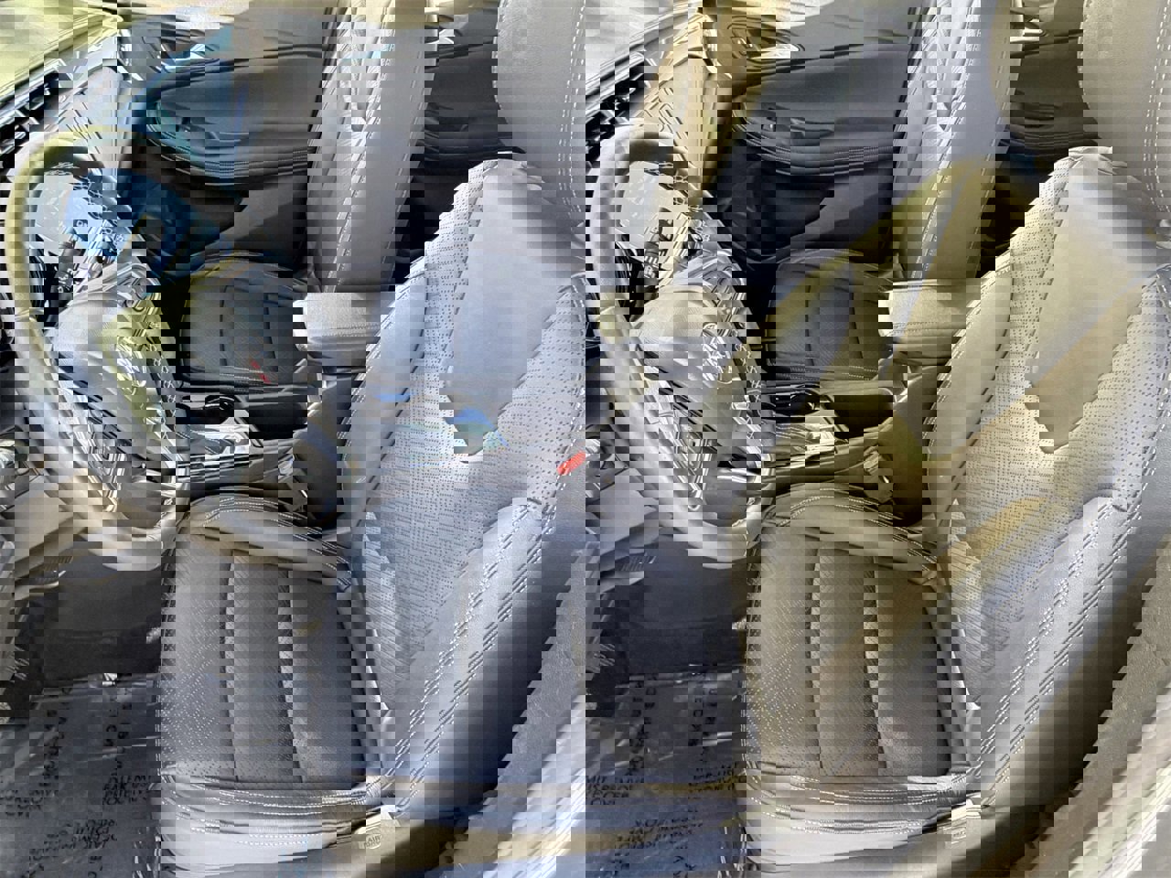 Used 2020 Buick Encore GX Essence w/ Experience Buick Package image 19