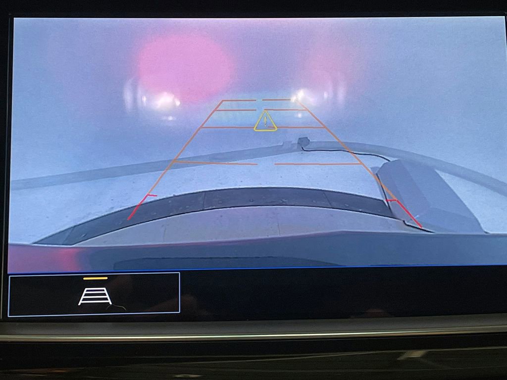 Used 2025 Cadillac XT5 Premium Luxury image 4