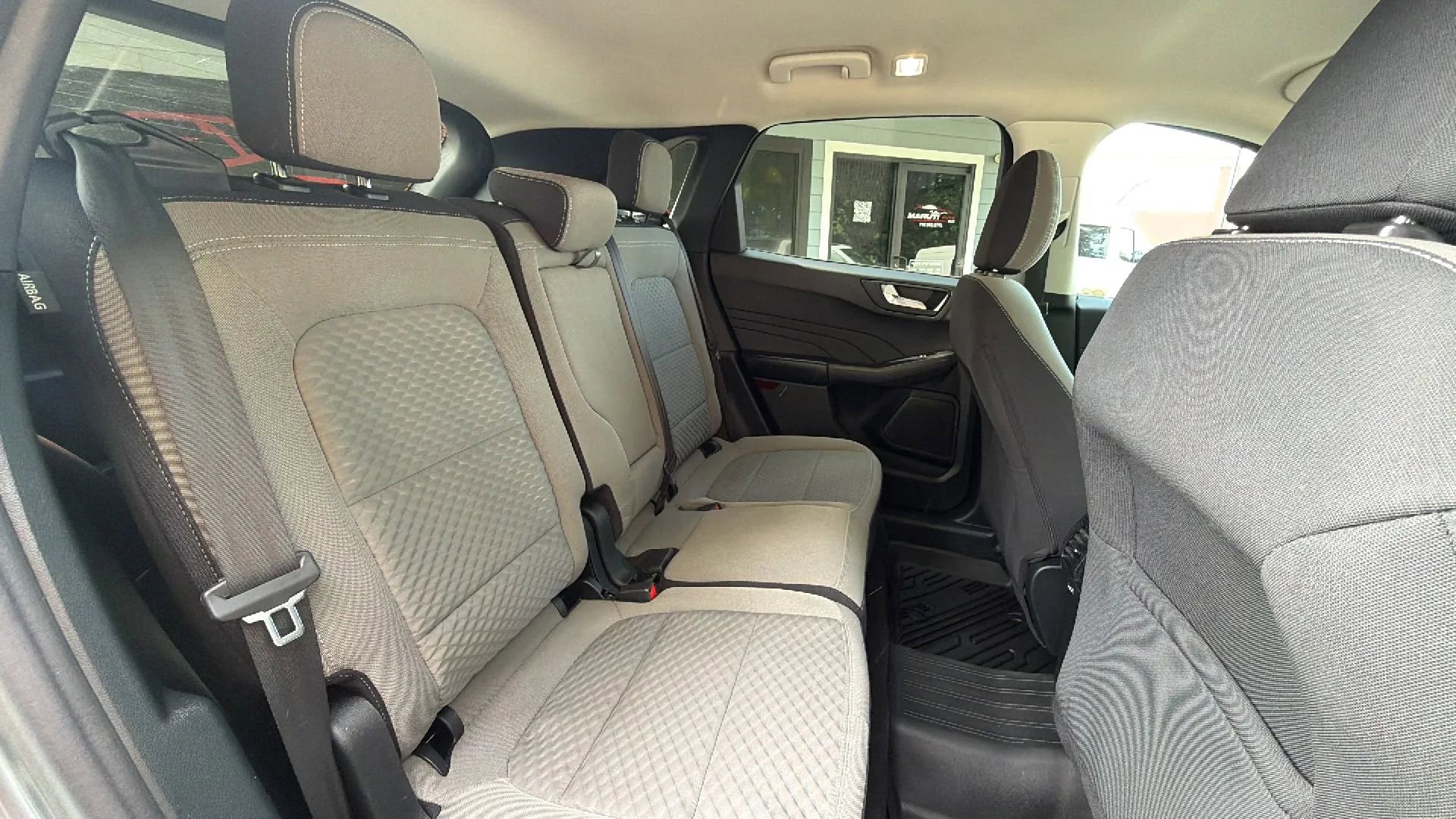 Used 2021 Ford Escape SE w/ SE Sport Appearance Package AWD/4WD image 23