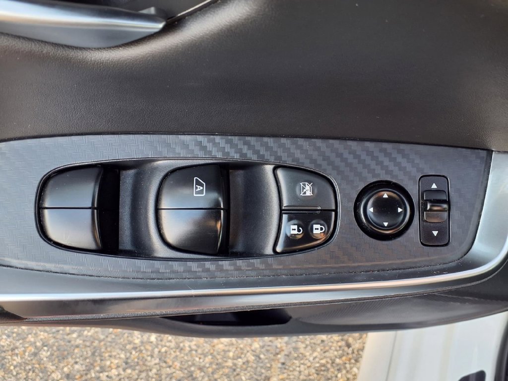 Used 2024 Nissan Sentra SR FWD image 7