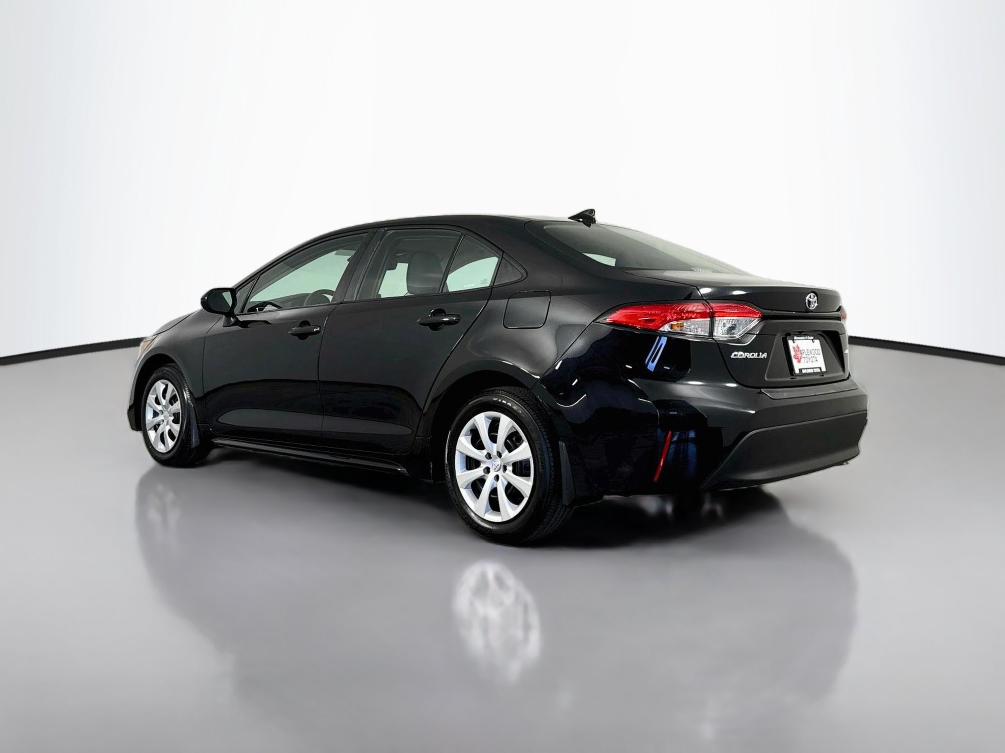 Certified 2024 Toyota Corolla LE FWD image 5