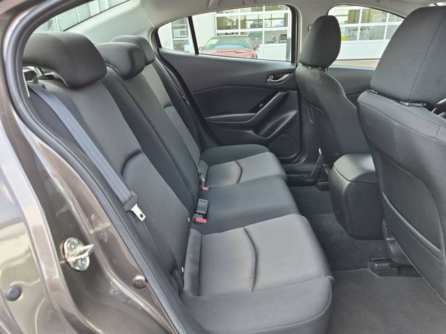 Used 2017 MAZDA MAZDA3 Sport FWD image 28