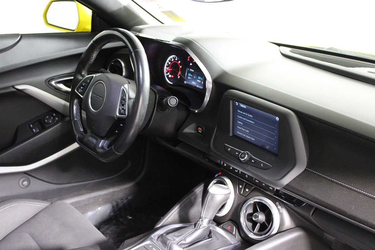Used 2017 Chevrolet Camaro LT RWD image 11