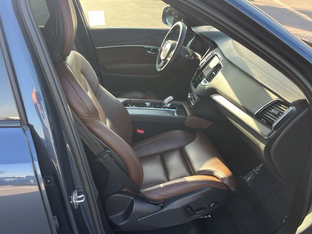 Used 2023 Volvo XC90 T8 Ultimate w/ Lounge Package AWD/4WD image 9