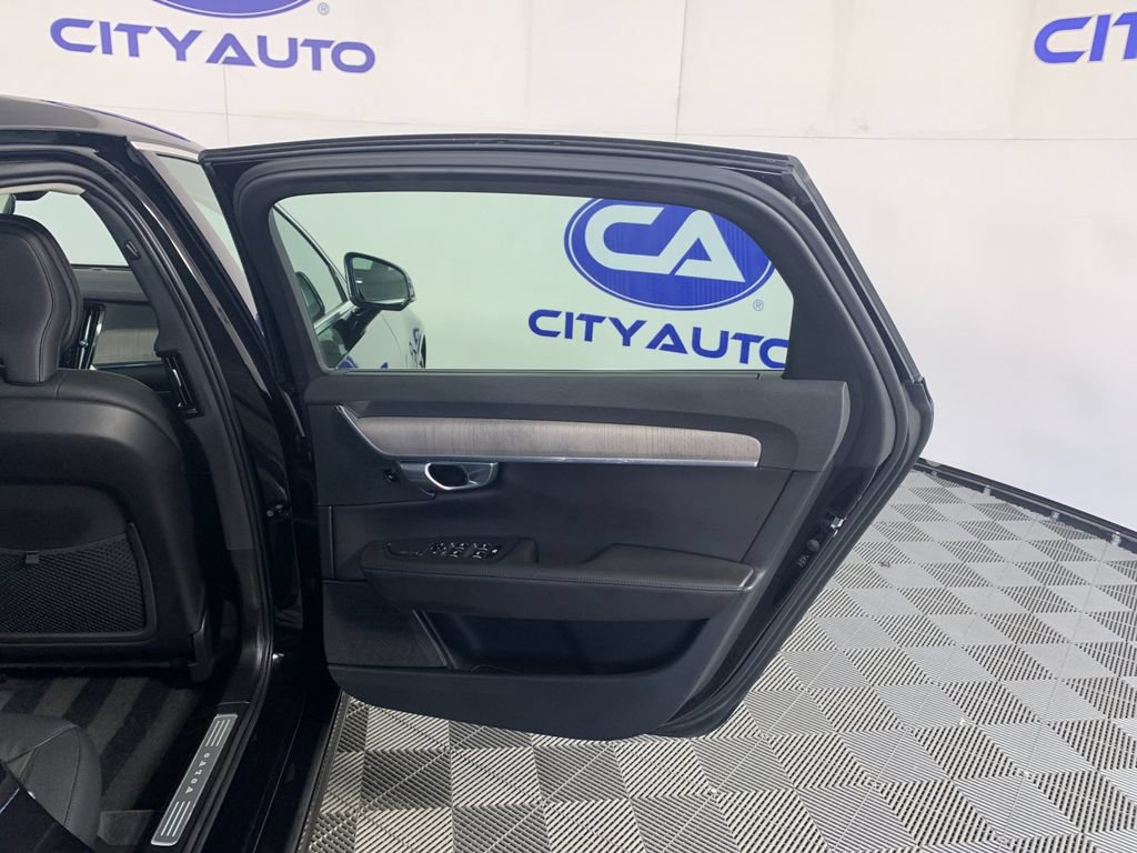 Used 2024 Volvo S90 B6 Plus AWD/4WD image 35