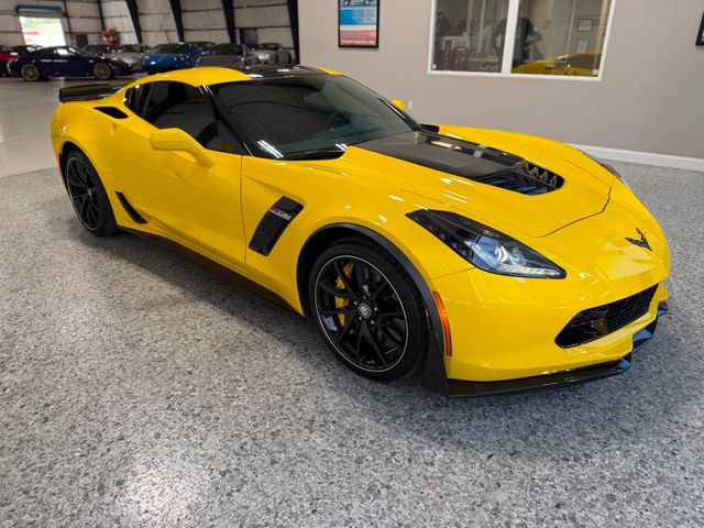 Used 2018 Chevrolet Corvette Z06 RWD image 9