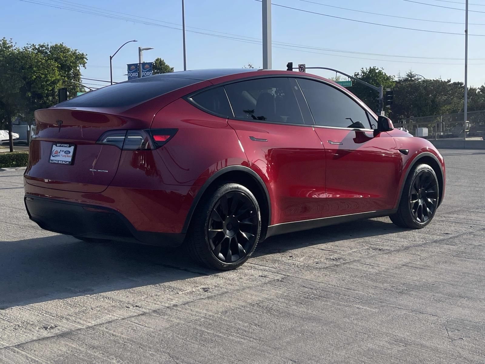 Used 2023 Tesla Model Y Long Range AWD/4WD image 3