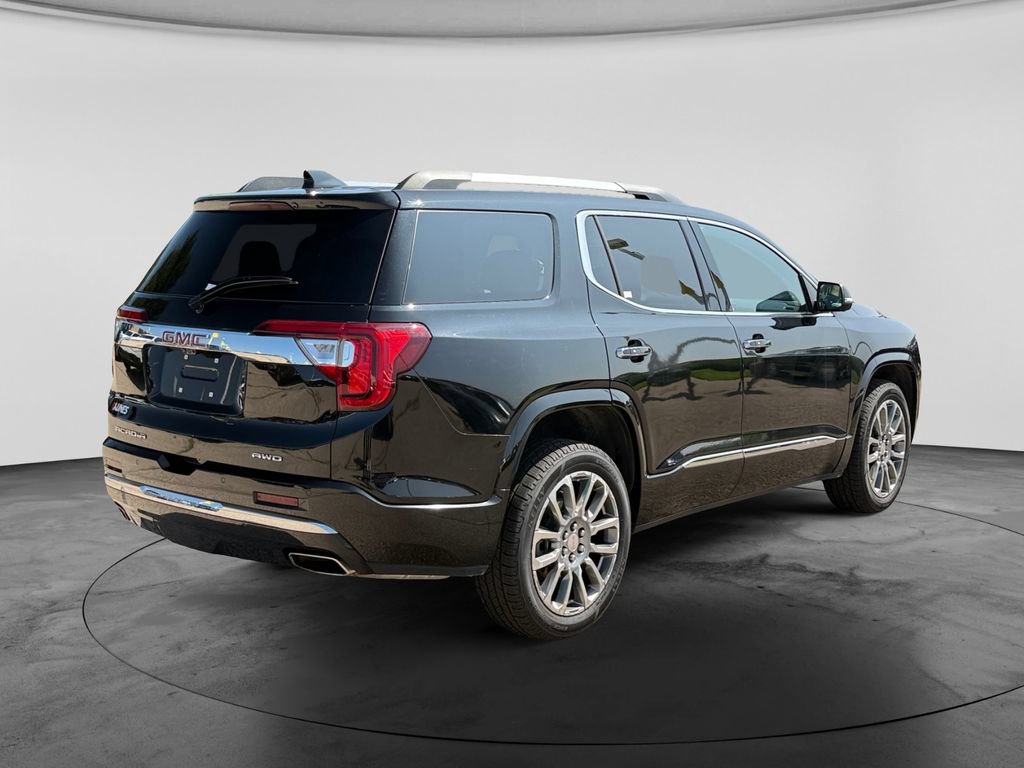 Used 2023 GMC Acadia Denali w/ Denali Technology Package AWD/4WD image 9