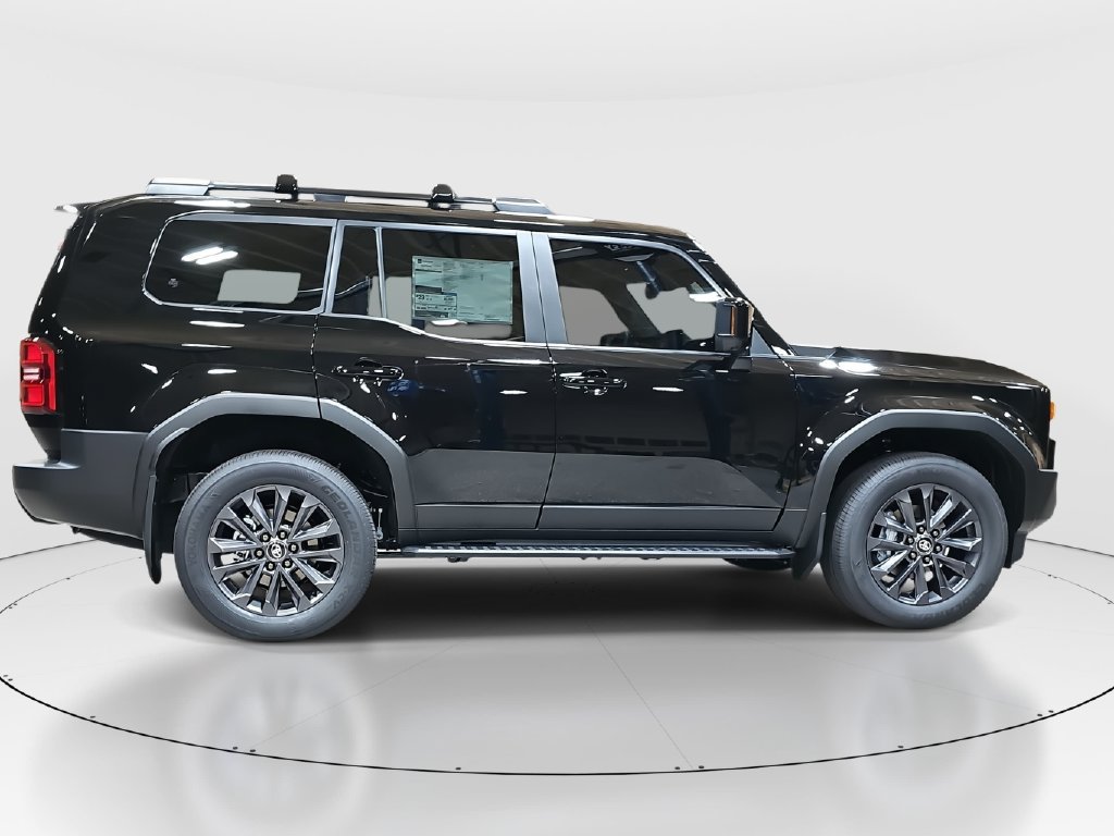 New 2027 Toyota Land Cruiser w/ Premium Package AWD/4WD image 4