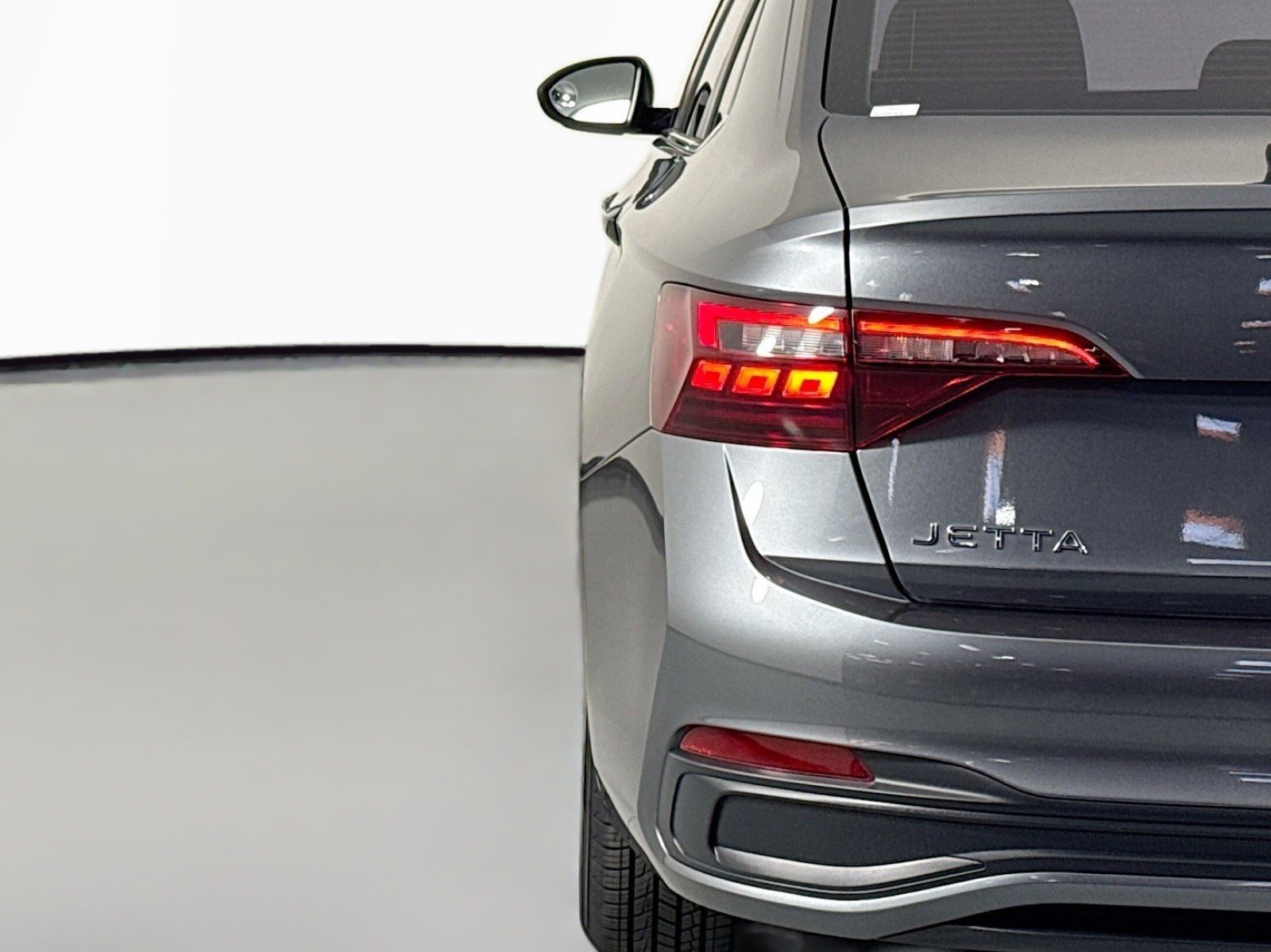 Used 2022 Volkswagen Jetta SE image 31