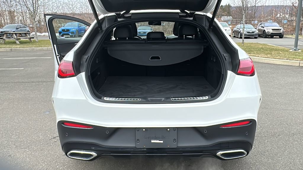 Used 2024 Mercedes-Benz GLC 300 4MATIC image 23