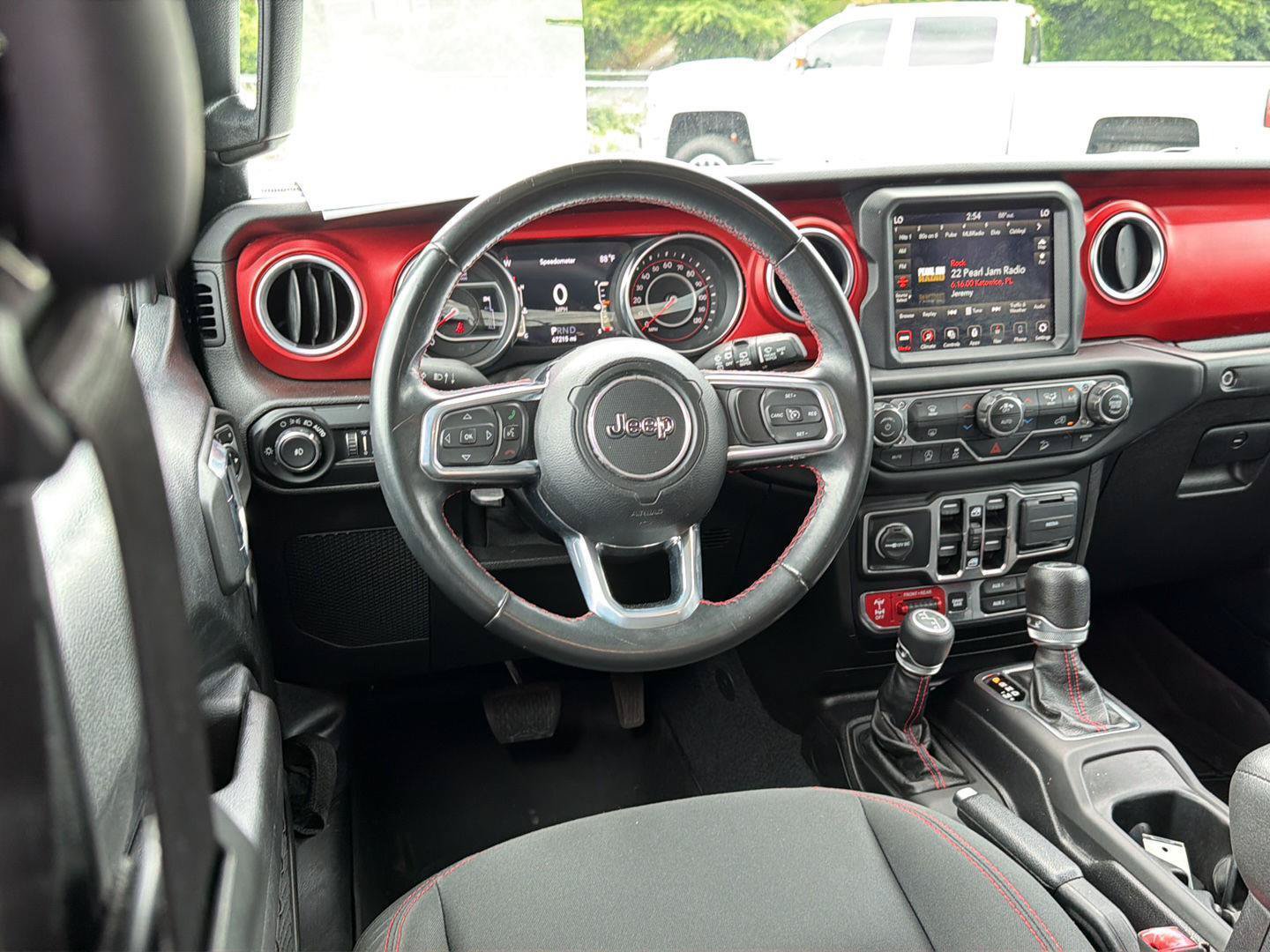 Used 2019 Jeep Wrangler Unlimited Rubicon AWD/4WD image 18